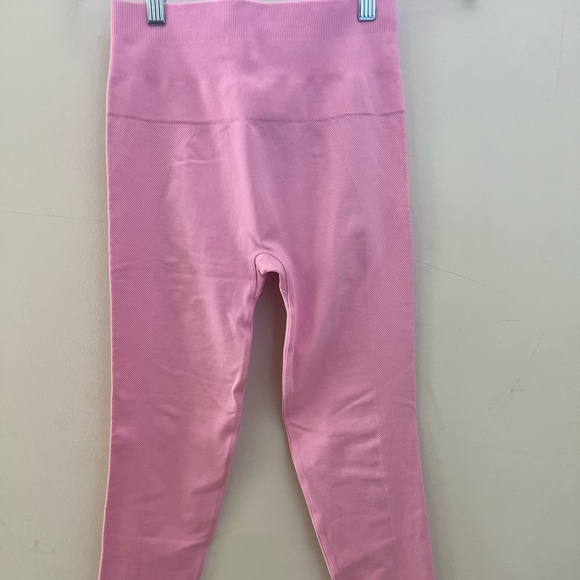 Icon Seamless High Waist Legging - Picture 4 of 9